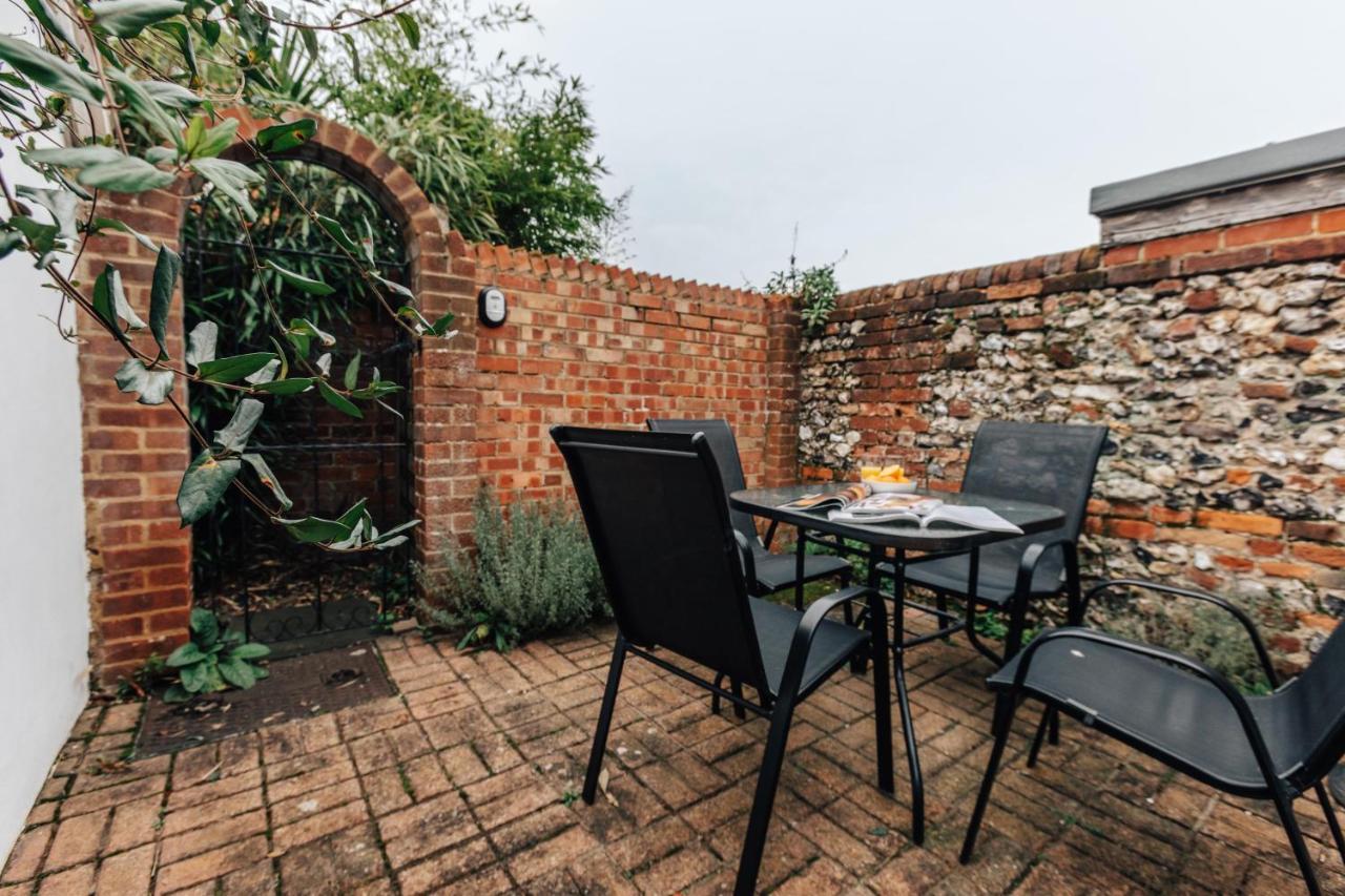 Honeysuckle Terrace